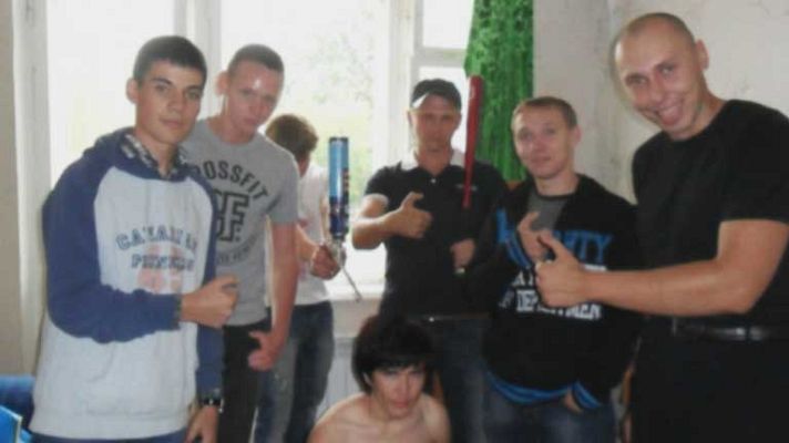 Telediario 1 - Agresiones nazis a homosexuales en Rusia