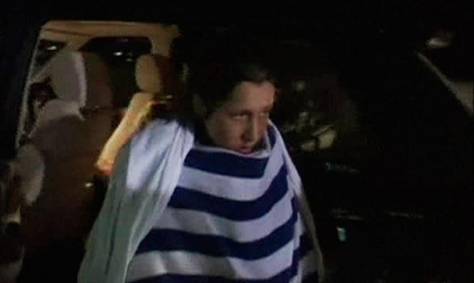 Las dos jóvenes británicas atacadas con ácido en Zanzíbar se recuperan en Londres