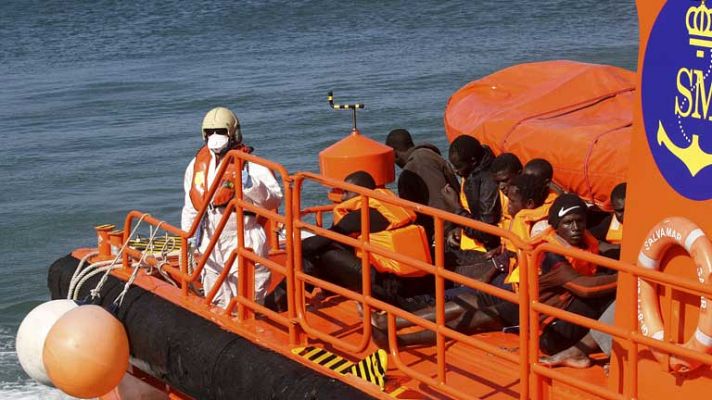 Telediario 1 - Más de 200 inmigrantes rescatados en el Estrecho