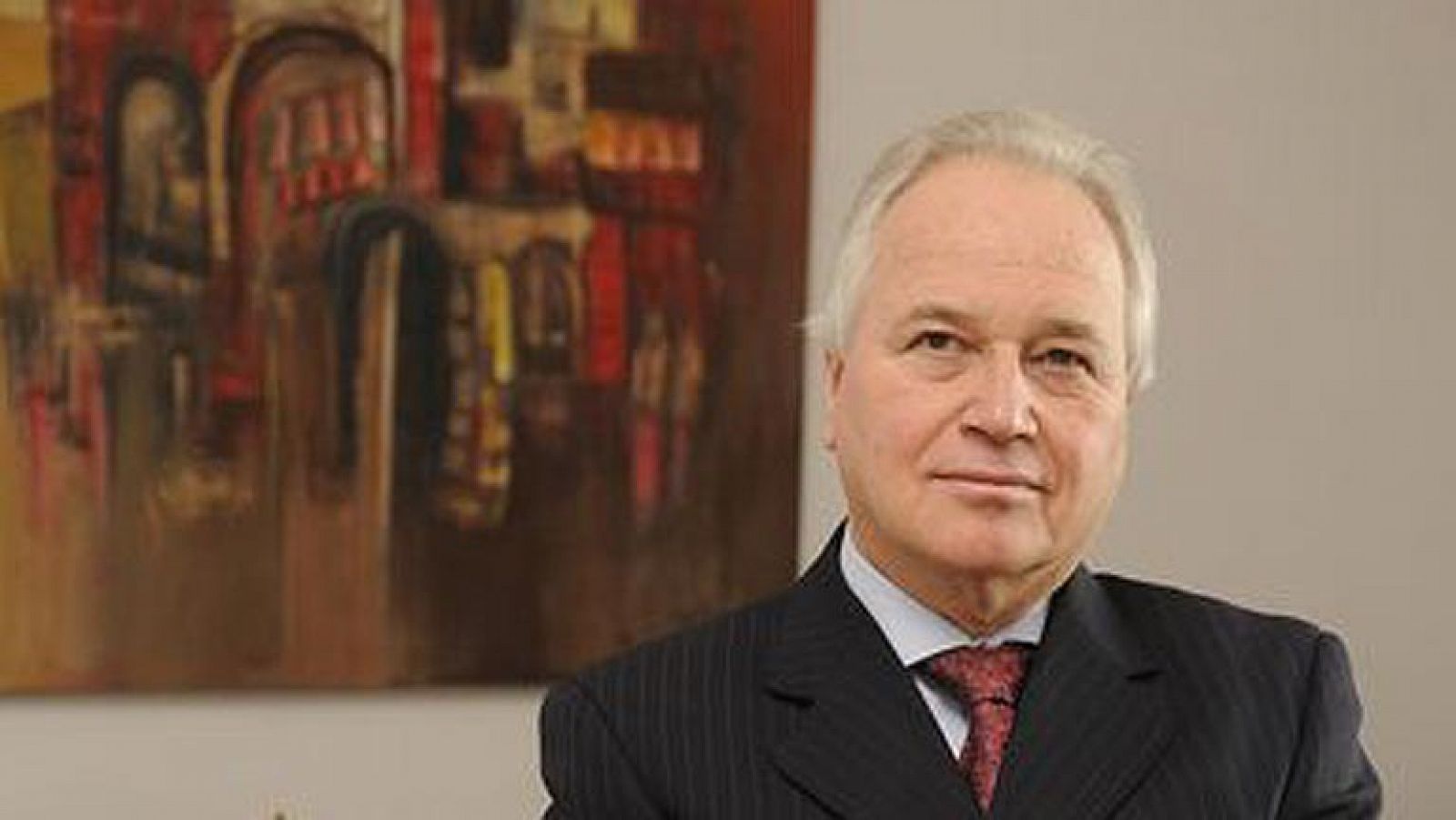 Entrevista telefónica al embajador de Perú en España, Francisco Eguiguren