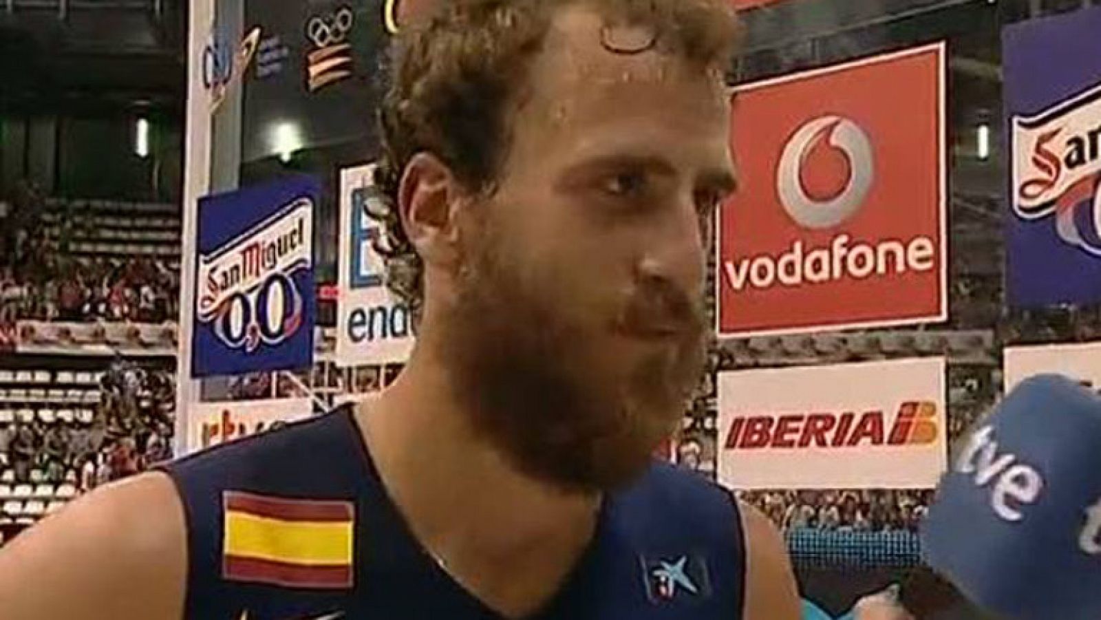 El base de la selección española, Sergio Rodríguez, ha analizado la victoria de España. "El primer partido es complicado pero lo importante es la victoria". Ha destacado que "ellos venían más rodados" pero que "hay que seguir mejorando y corregir los