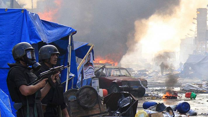 Decenas de muertos en El Cairo en el desalojo policial contra las acampadas islamistas