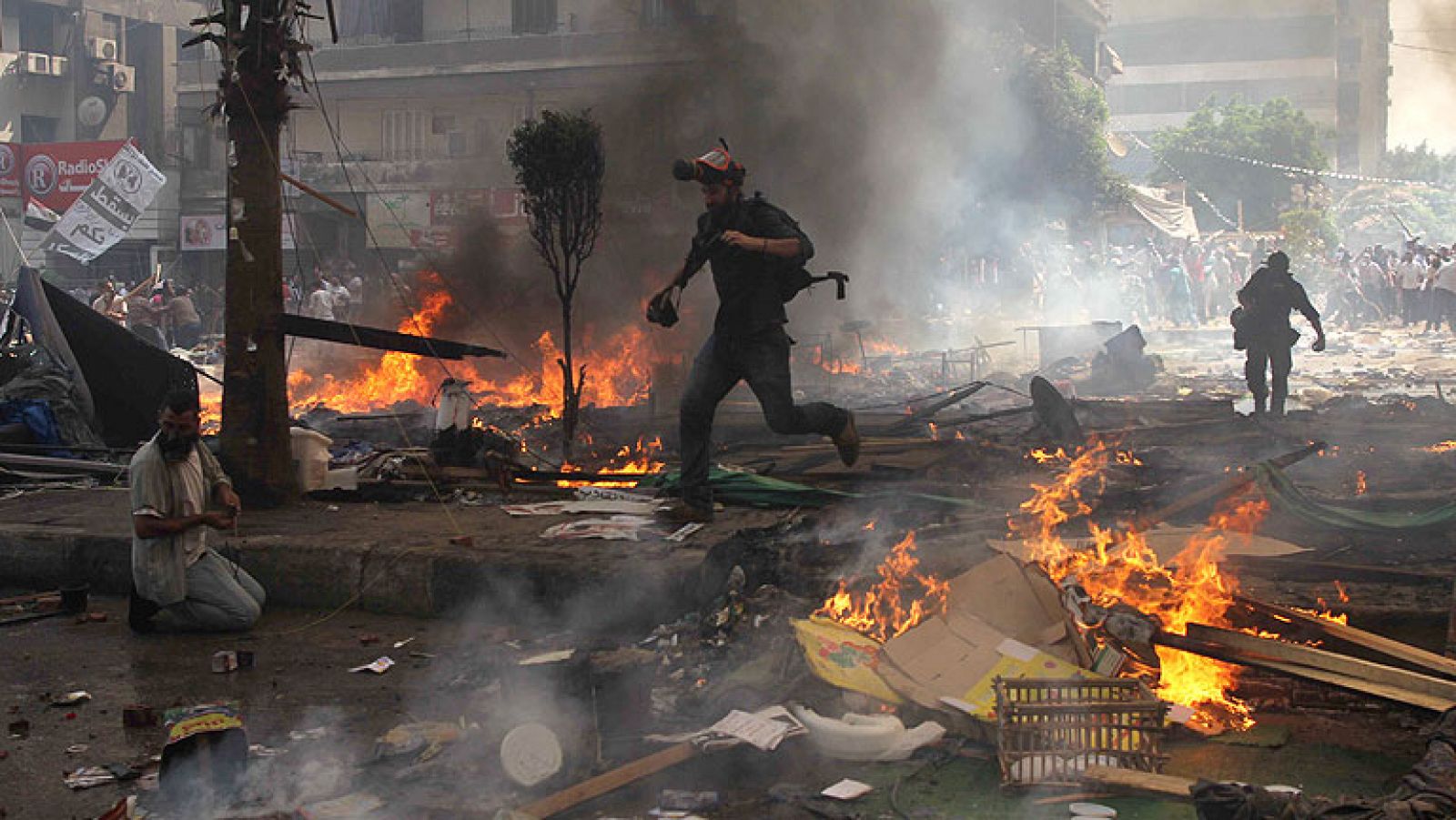 Informativo 24h: Egipto despierta en toque de queda tras la sangrienta jordana de disturbios | RTVE Play