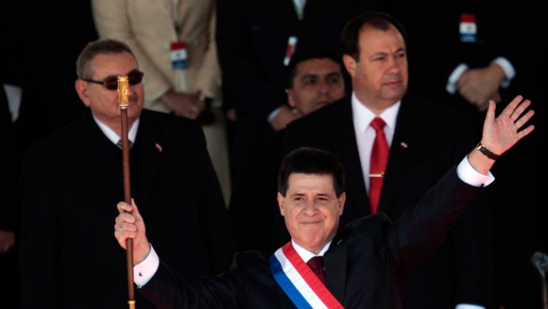 Horacio Cartes jura el cargo como presidente de Paraguay