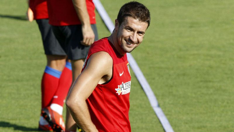 El Atlético de Madrid debuta en Liga este domingo ante el Sevilla y el miércoles, final de la Supercopa contra el Barça a las 11 de la noche aquí en La 1. Eso sí, pelear por la Liga es otra cosa. Gabi reconoce que a jugadores como Falcao siempre se l