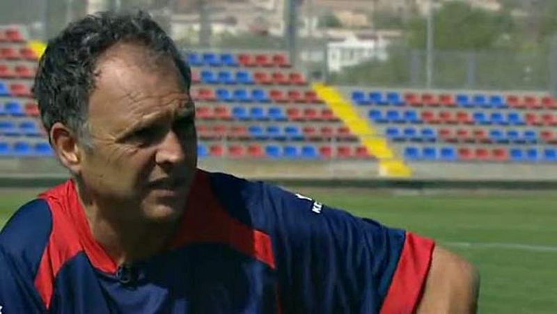 El nuevo técnico del Levante, Joaquín Caparrós, se estrena en una de las peores plazas posibles, el Camp Nou. Para el debut, el técnico sevillano confía en que su equipo de la cara.