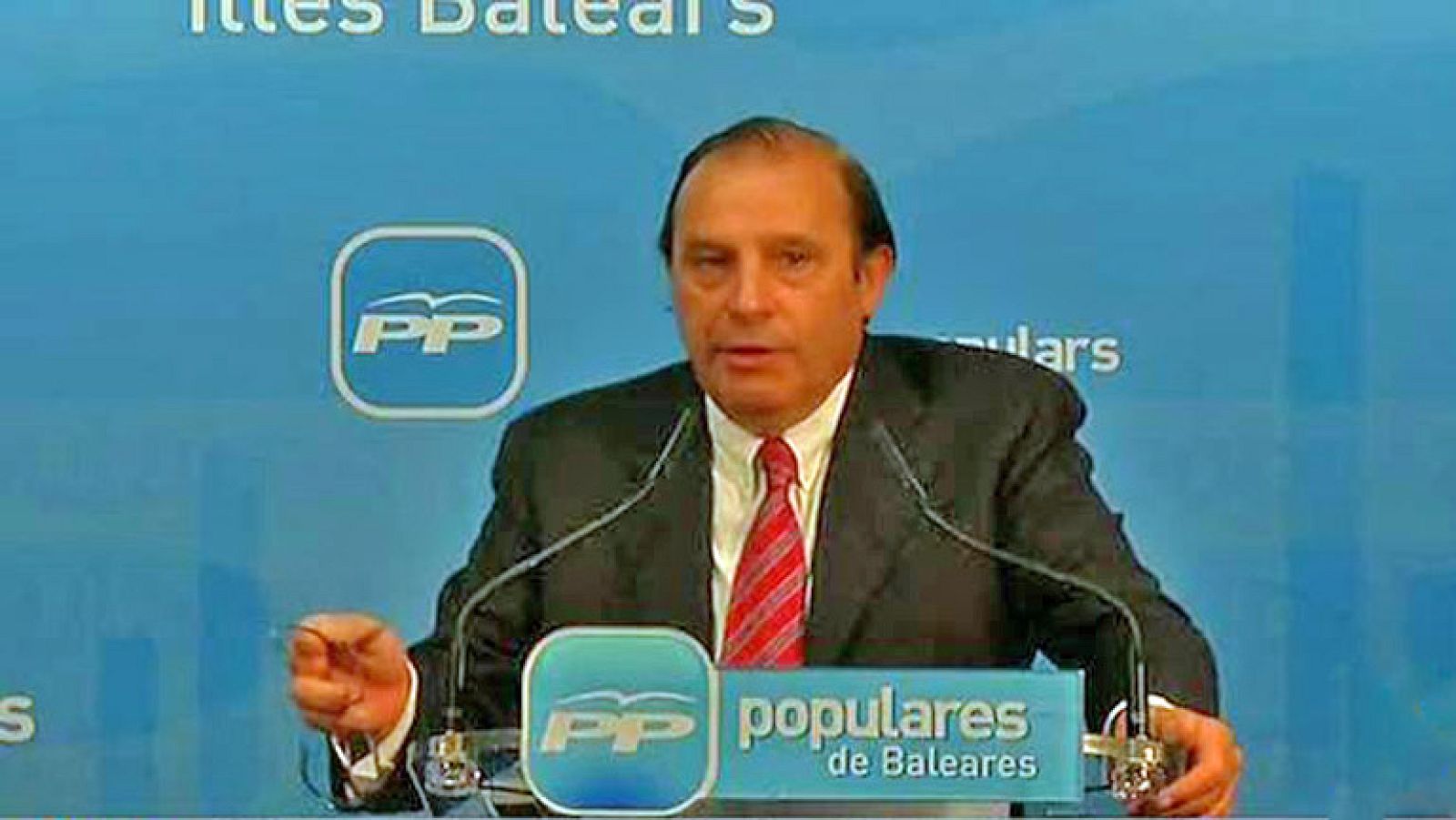 El PP tilda de "distracción" hablar de sus cuentas y pide saber el "origen" del dinero de Bárcenas