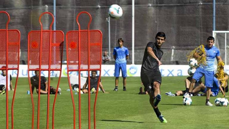 Esteban Granero llegaba a mediodía a Bilbao y esta tarde será presentado como nuevo jugador de la Real Sociedad. Llega cedido  un año y con posibilidades de debutar en Liga ante el Getafe. El Getafe confía en sacar algo positivo para empezar bien en 