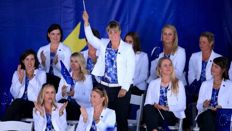 En el Club de Golf de Colorado se disputa la Solheim Cup, la Ryder Cup femenina. Anoche se celebró la fiesta inaugural, con la presencia del equipo americano y europeo, donde por primera vez hay tres españolas: Carlota Ziganda, Azahara Muñoz y Beatri