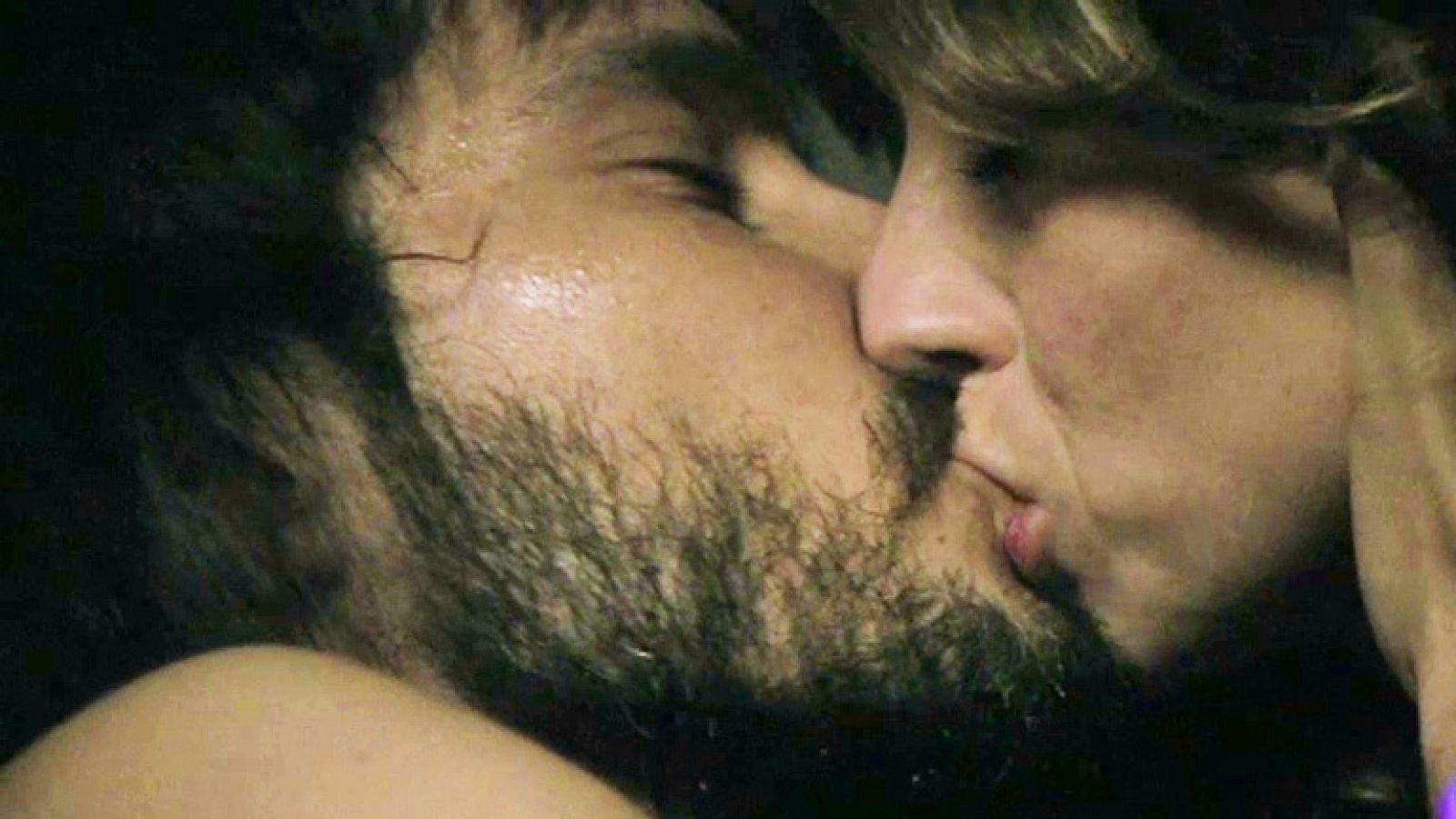 Águila Roja - La noche de pasión de Gonzalo y Eva | Ver