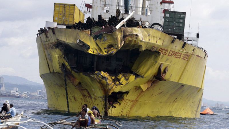 Al menos 26 muertos y más de 200 desaparecidos en el accidente de un ferry en Filipinas