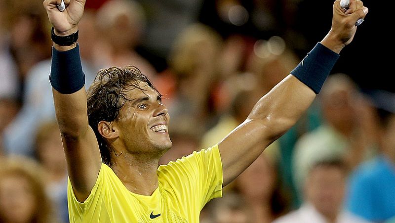 Rafa Nadal se ha metido en semifinales del Masters 1000 de Cincinnati al derrotar al suizo Roger Federer en tres sets por 5-7, 6-4 y 6-3.