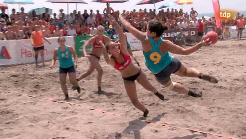 Balonmano playa - Campeonato de España 2013. Resumen - ver ahora