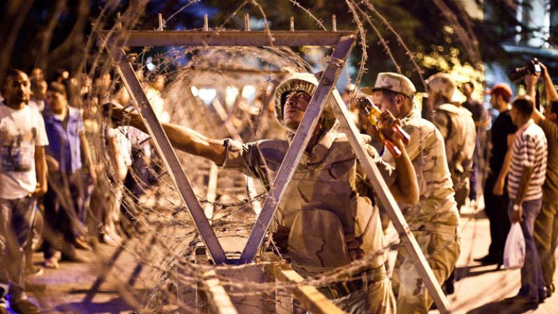 Mueren 24 soldados egipcios en una emboscada en el norte del Sinaí