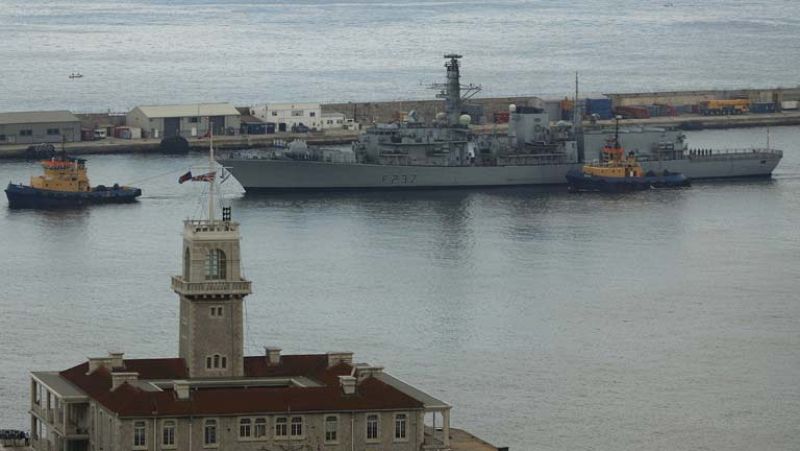 La conversación de Rajoy y Barroso coincide con la llegada a Gibraltar de una fragata británica 