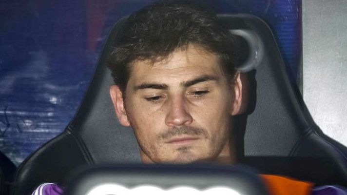 Telediario 1 - Casillas regresa al banquillo