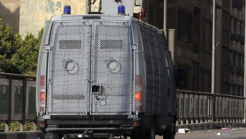 El toque de queda en Egipto provoca un daño irreparable en la economía del país 