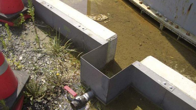 Toneladas de agua muy radioactiva de un tanque de Fukushima se filtran al subsuelo  