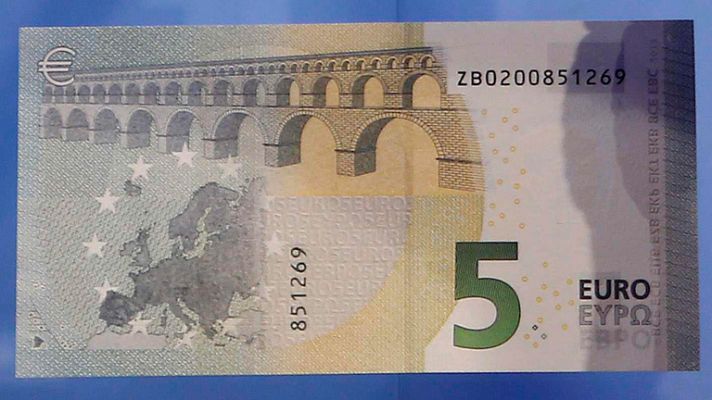 Billetes nuevos de cinco euros