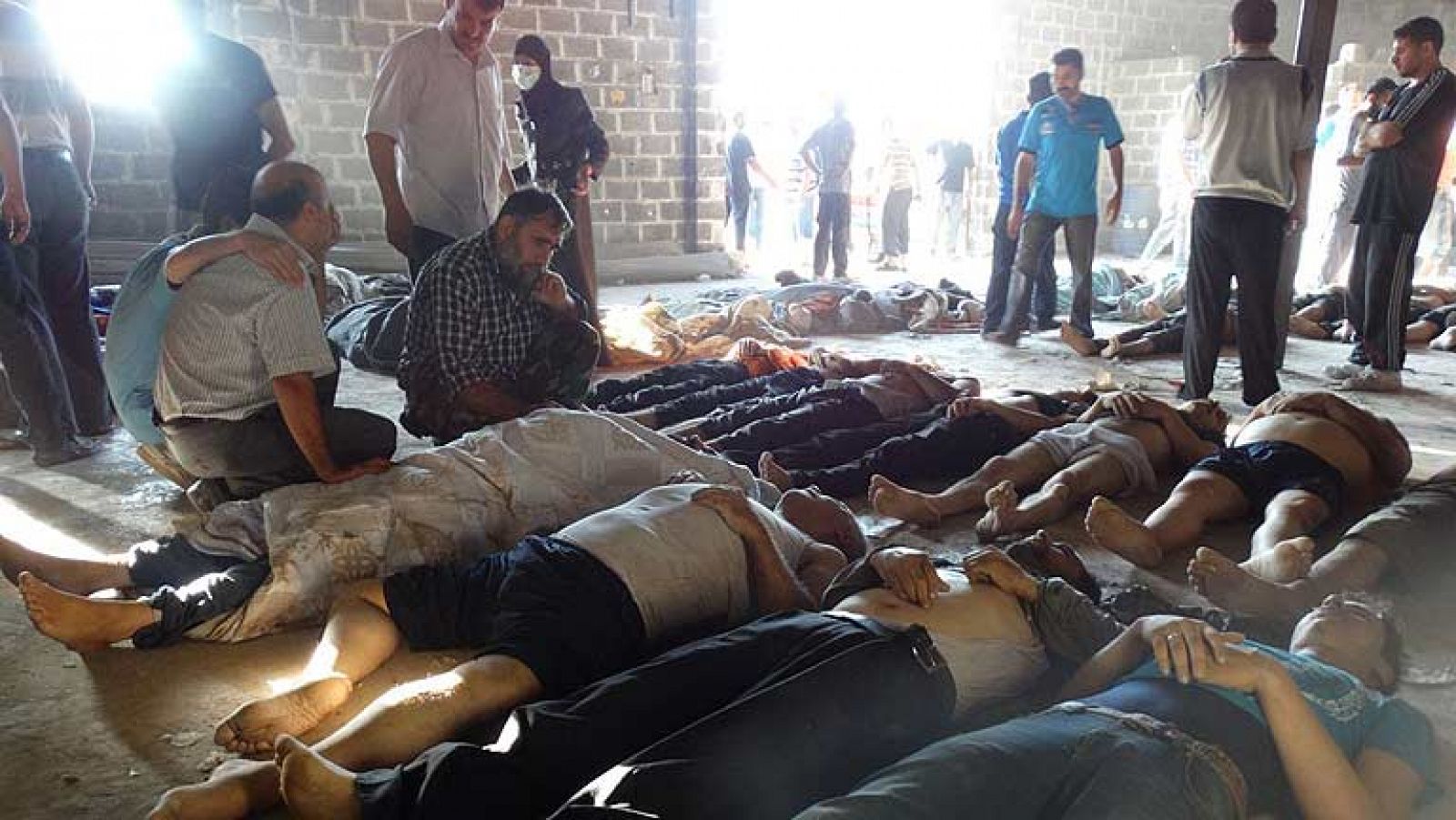 Informativo 24h: La oposición denuncia una "masacre" con armas químicas cerca de Damasco | RTVE Play