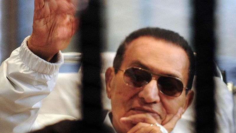  Un tribunal egipcio ordena la puesta en libertad provisional de Mubarak