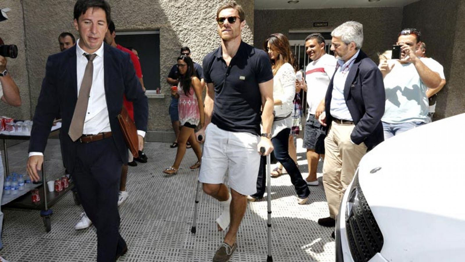 Telediario 1: Xabi Alonso es operado en Murcia de su fractura en el pie derecho | RTVE Play
