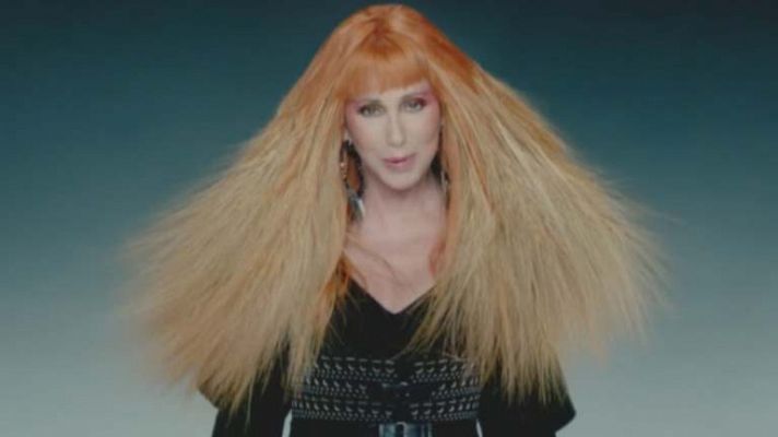 Nuevo disco de Cher en otoño