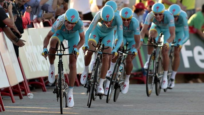 Telediario 1 - El Astana se lleva la contrarreloj y viste a Janez Brajkovic con el primer maillot rojo