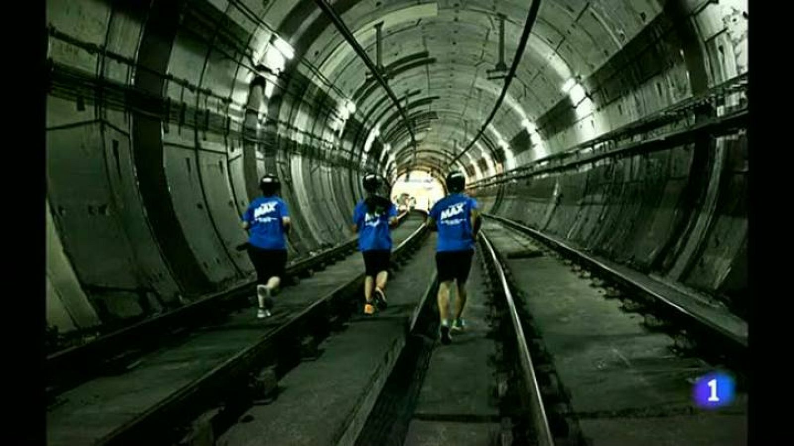 Telediario 1: Cien personas participan en Madrid en la primera carrera bajo tierra | RTVE Play