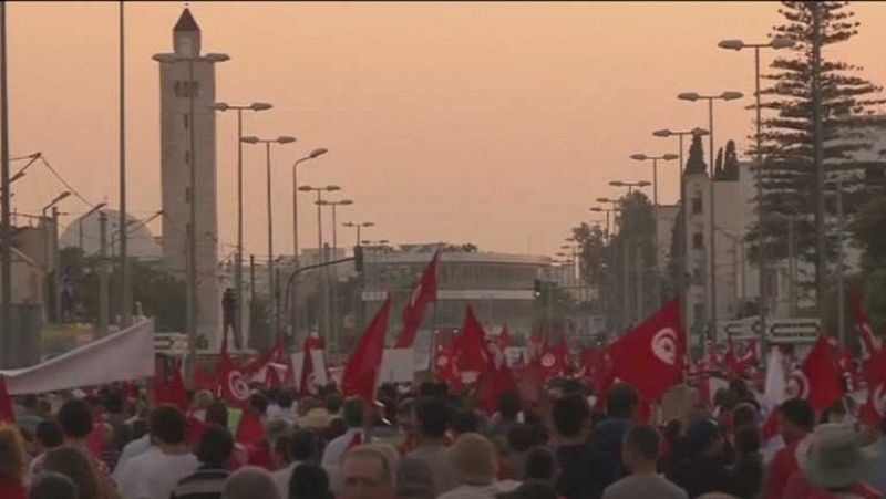 La situación de Egipto hace reaccionar a la clase política de Túnez