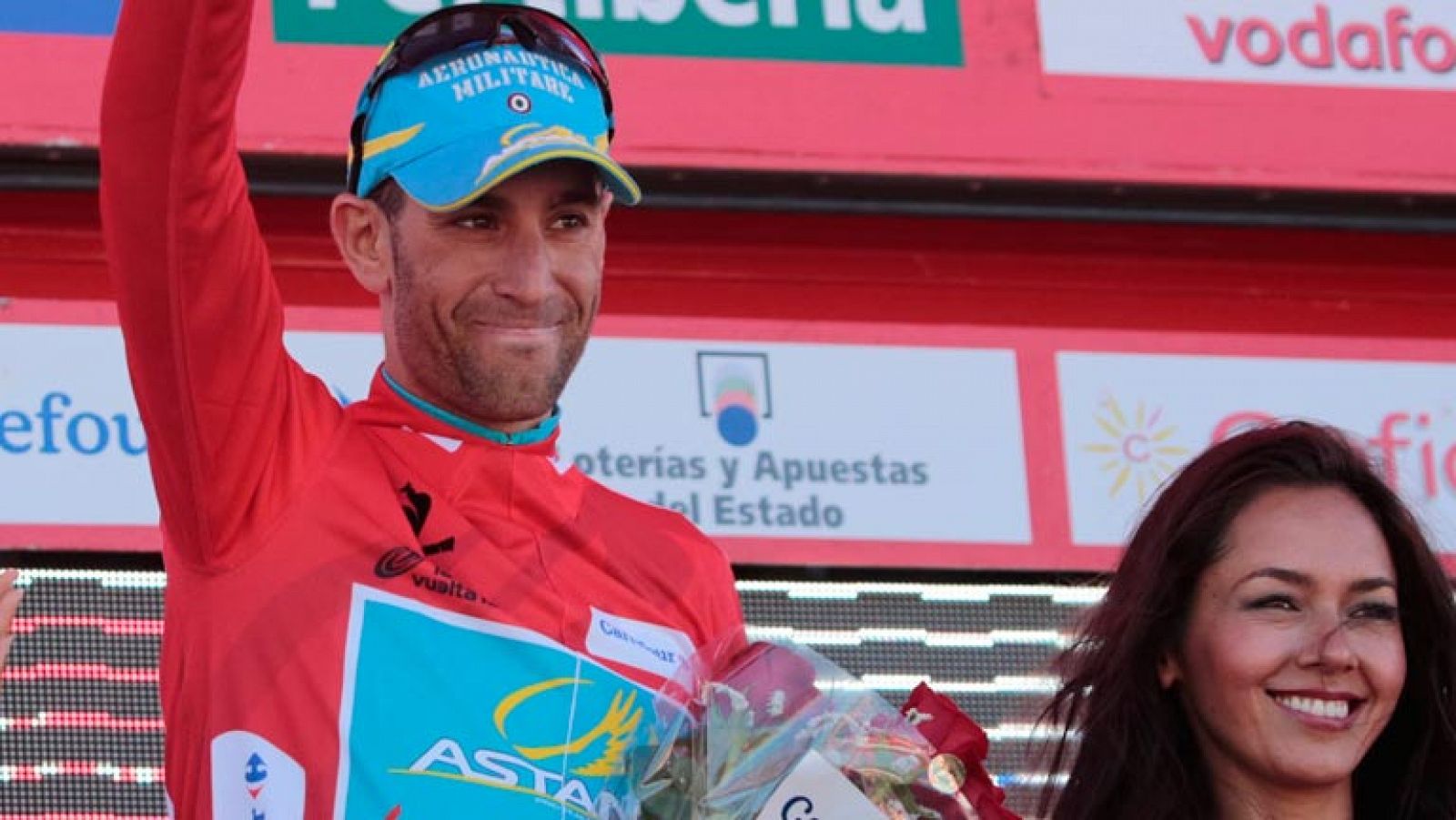 Telediario 1: Nibali ya viste de rojo desde la segunda etapa de la Vuelta | RTVE Play