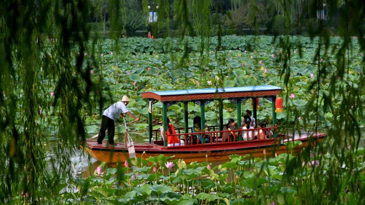 Informativo 24h - El primer semestre de 2013 registró 494 millones de turistas internacionales