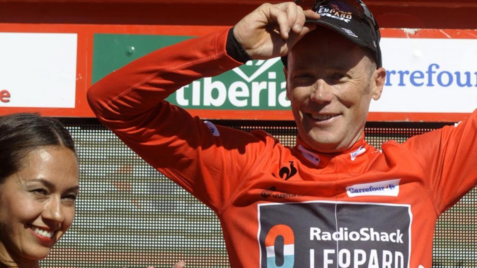 Telediario 1: Chris Horner, líder de la Vuelta a los 41 años | RTVE Play