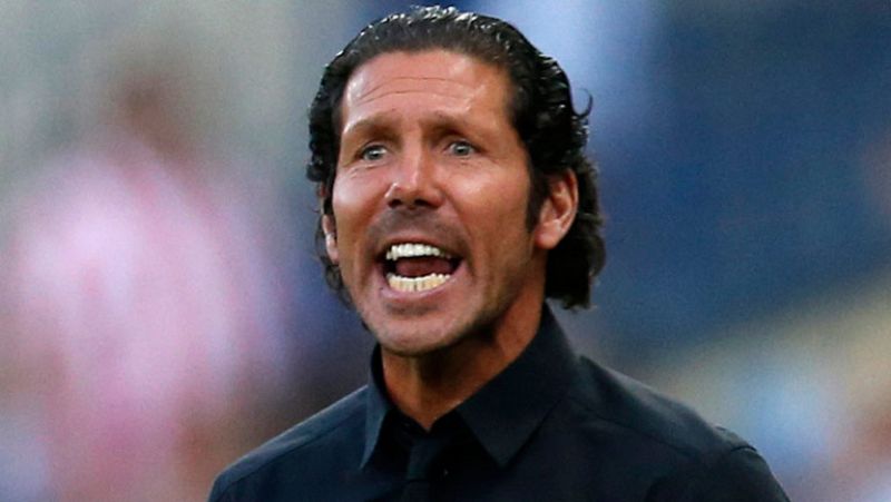 Diego Pablo Simeone repetirá casi con seguridad en la vuelta de la Supercopa el mismo once que empató hace una semana en el Calderón. Simeone sigue a la espera de una llamada del club que le confirme la llegada de algún futbolista... Mata podría ser 