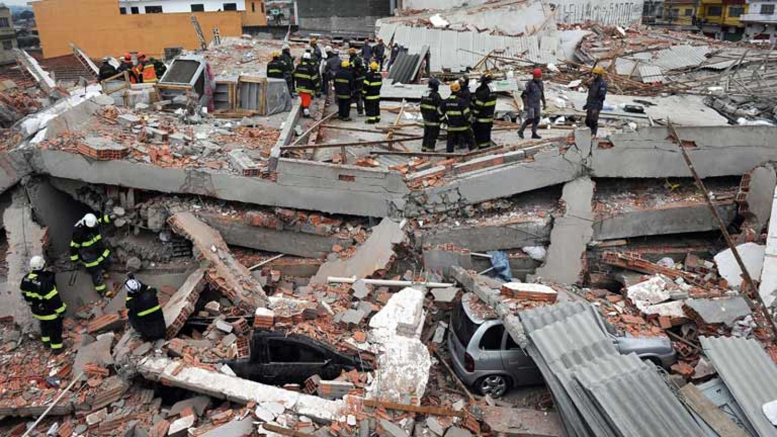 Informativo 24h: Al menos siete muertos por el derrumbe de un edificio en Brasil | RTVE Play