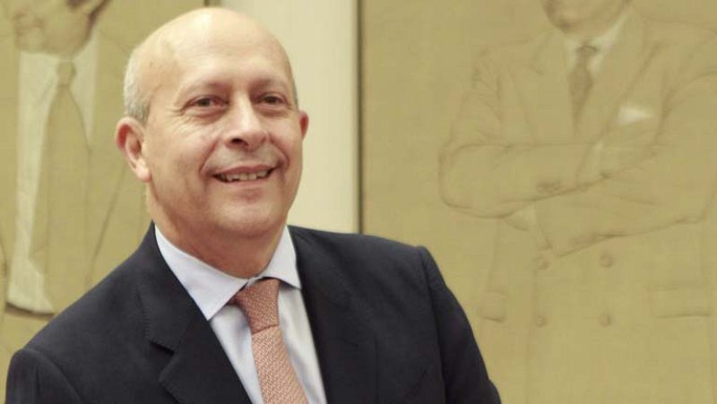 El ministro Wert dice que el presupuesto para becas es un 20% superior al del curso anterior 