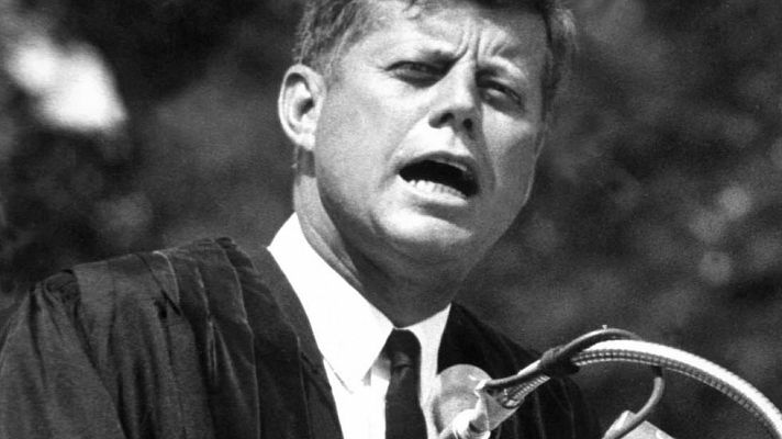 Cuando el mundo se tambalea: La América de JFK