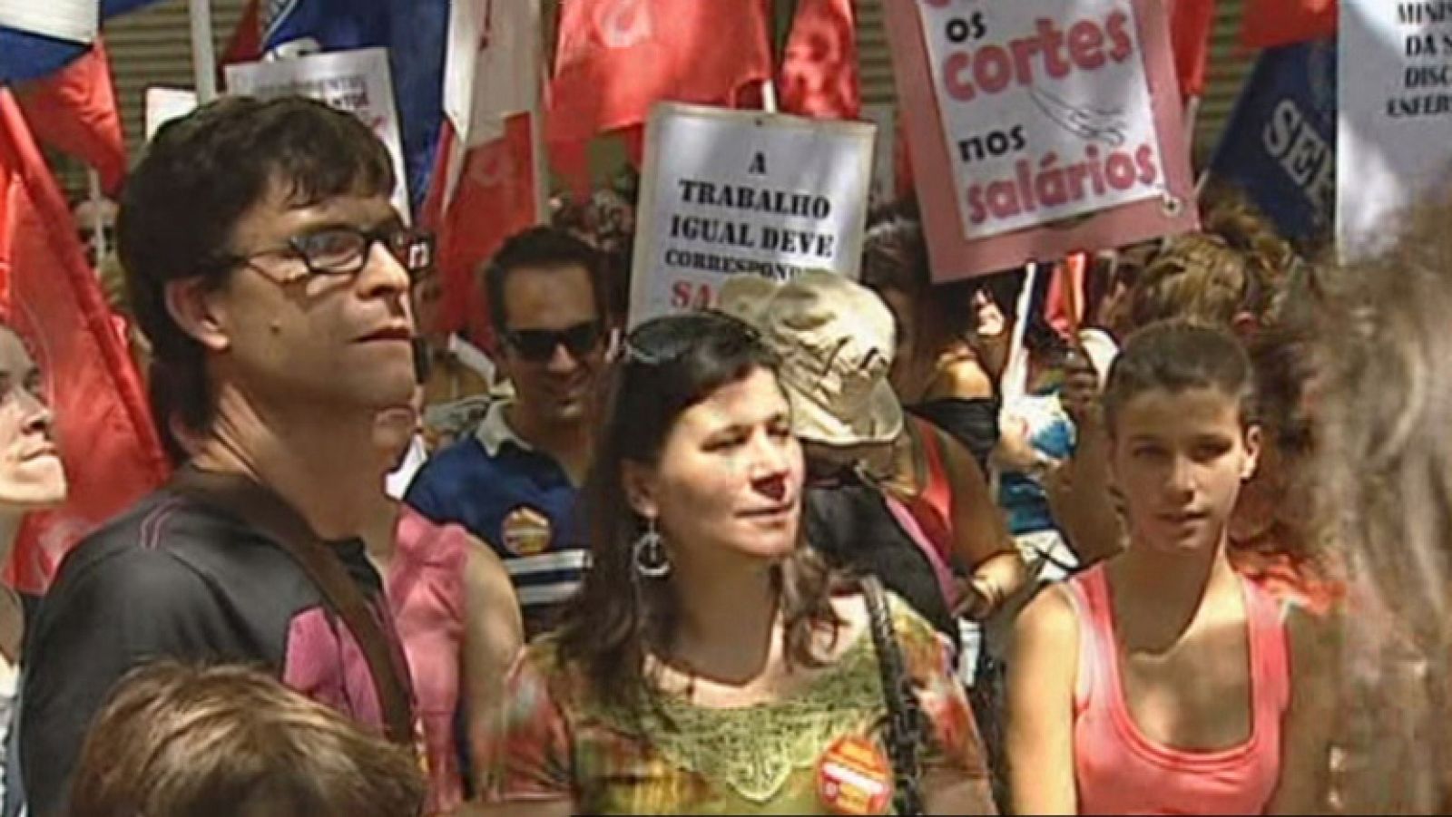Informativo 24h: El Tribunal Constitucional de Portugal considera ilegal la ley que facilita la salida de funcionarios | RTVE Play
