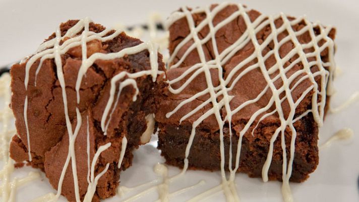 RTVE Cocina - Brownie chocolate negro bañado con