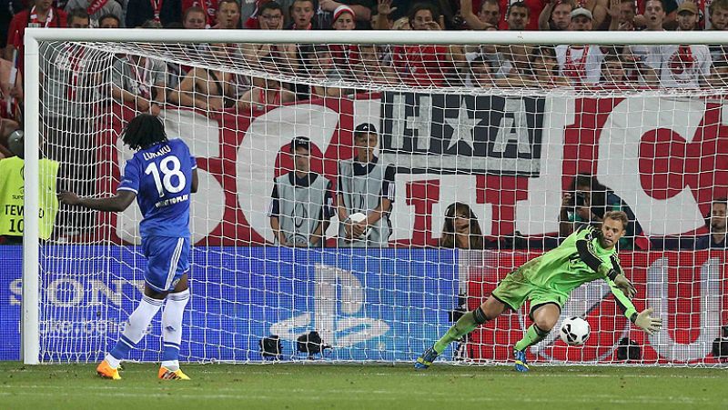 El delantero del Chelsea Lukaku, falló el penalti decisivo de la tanda de la Supercopa de Europa que acabó ganando el Bayern de Múnich.