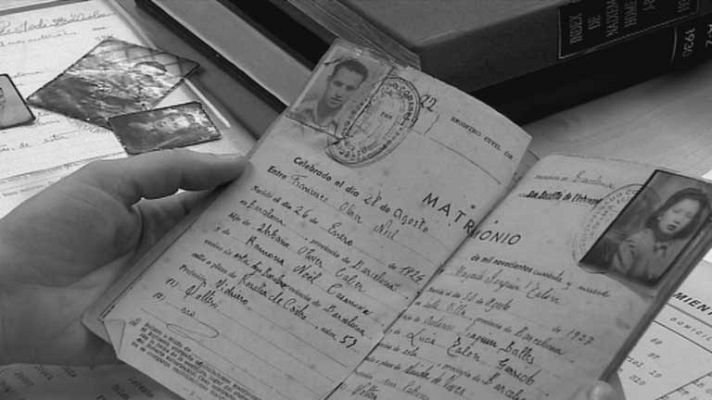 Telediario 1 - "Volver al pueblo" por vacaciones