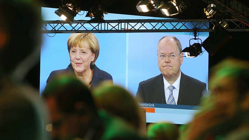 Dieciocho millones de espectadores alemanes siguieron el debate electoral entre Angela Merkel y el socialdemócrata Steinbrüeck 