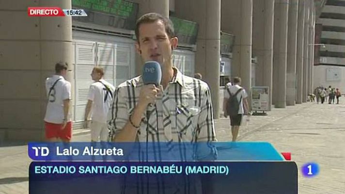 Telediario 1 - Kaká en Milán y Özil pasando reconocimiento médico en Múnich