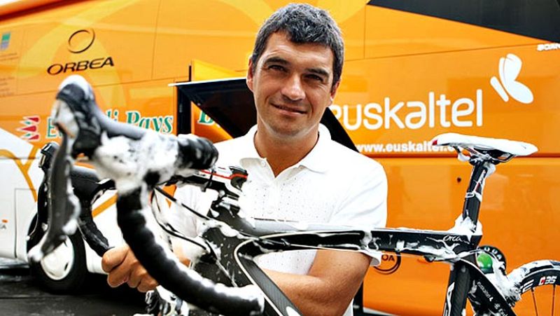 Igor González de Galdeano, director del Euskaltel Euskadi, no dio pistas sobre una futura incorporación de Alberto Contador al equipo heredero del Euskaltel, que tendrá como patrón al piloto de Fórmula Uno Fernando Alonso. "¿Contador? No, eso es ir m