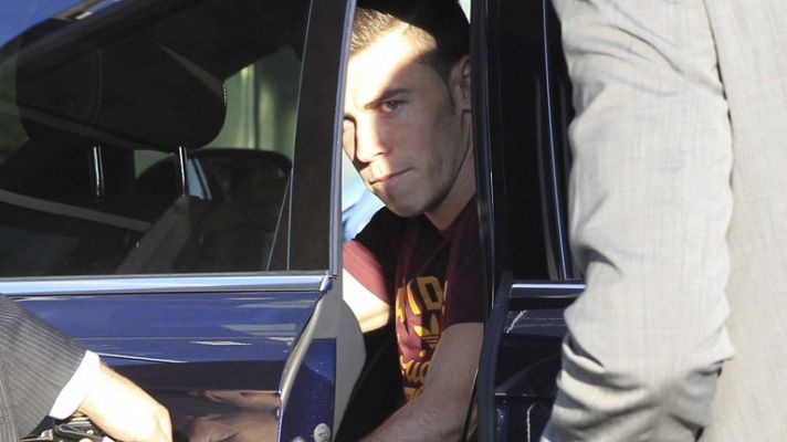 Telediario 1 - Bale se incorpora a la concentración de Gales