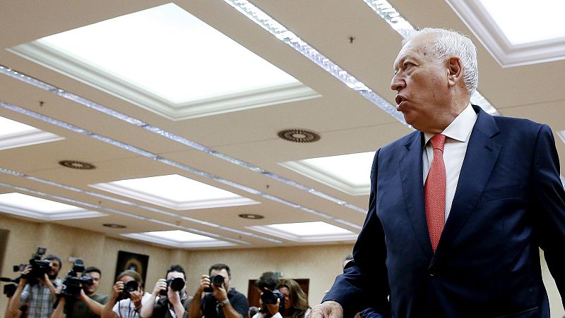 Margallo insta a Londres a discutir sobre economía y medio ambiente, sin entrar en la soberanía  