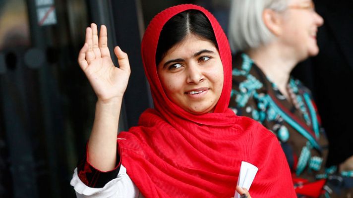 Malala inaugura una biblioteca