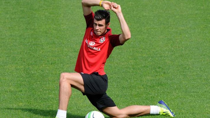 Bale, uno más con la selección de Gales