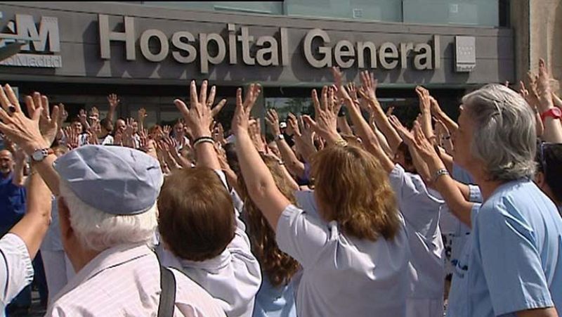 Un auto judicial frena de nuevo la privatización de seis hospitales madrileños 