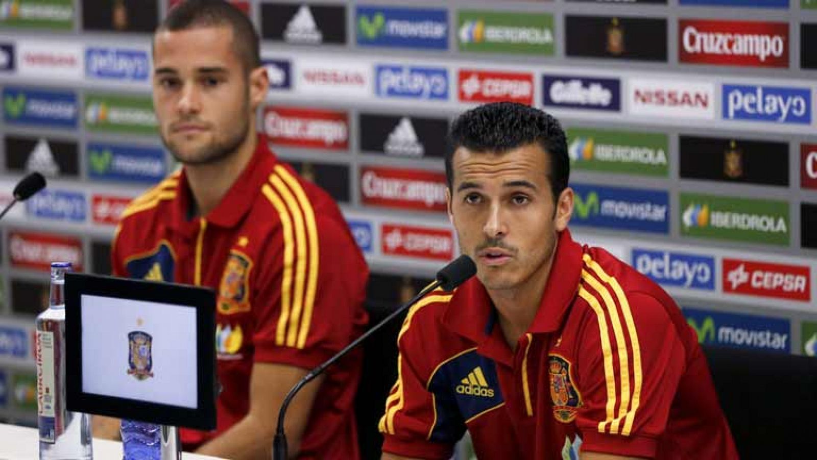 Pedro Rodríguez, centrocampista de la selección española de fútbol, aseguró en rueda de prensa que le habría gustado que el delantero del Atlético de Madrid, David Villa, no se hubiese marchado del Barcelona porque le echa de menos dentro y fuera del